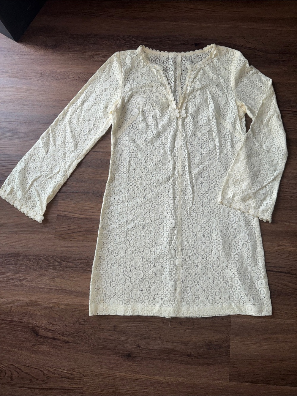 Elegant Cream Lace Shift Dress - Women's
